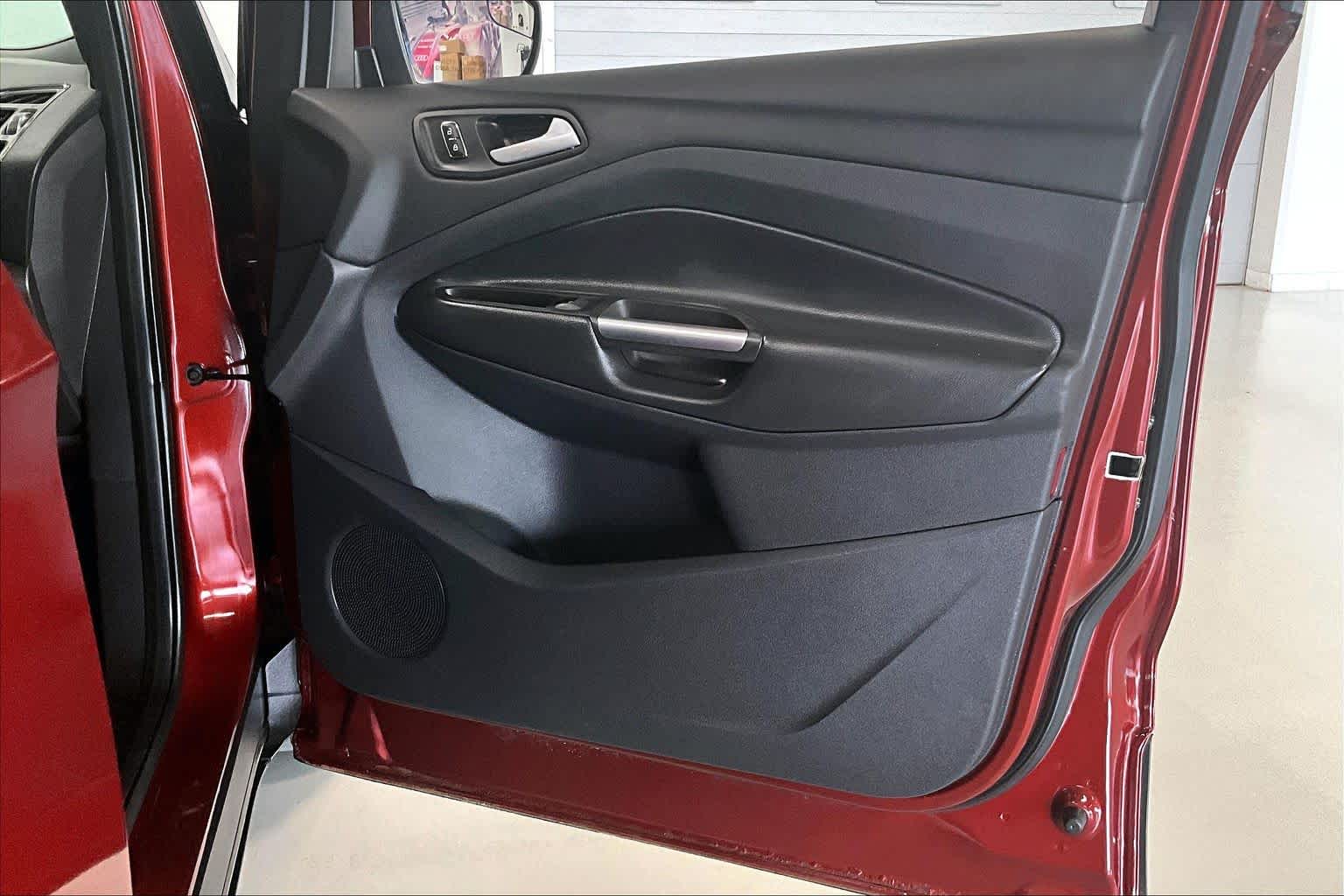 Thumbnail: 2014 Ford Escape - 26