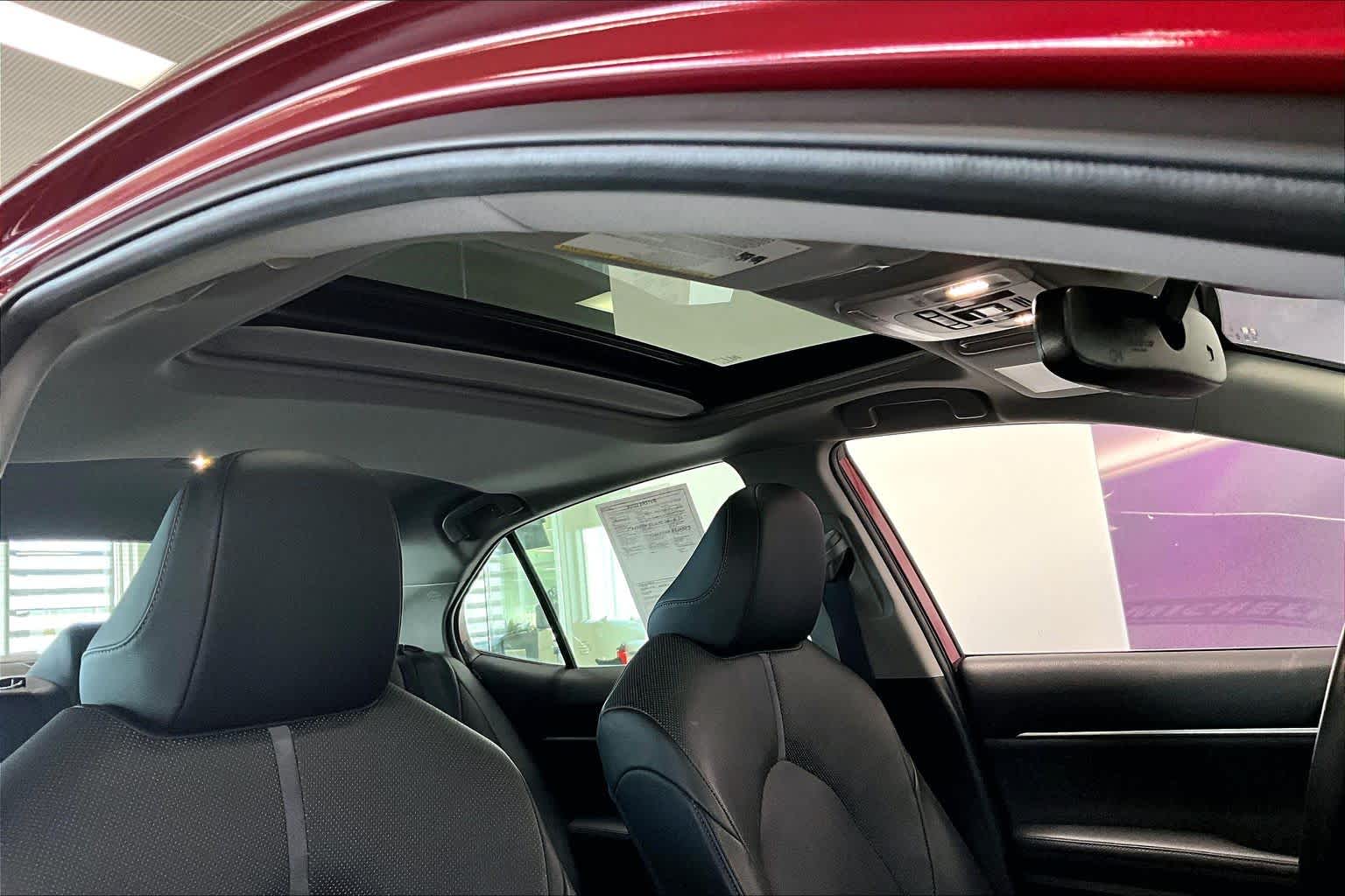 Thumbnail: 2022 Toyota Camry - 27