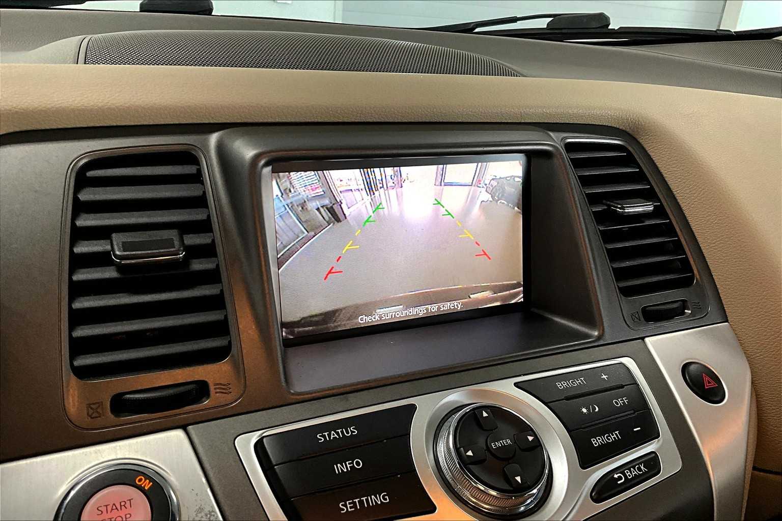 Thumbnail: 2013 Nissan Murano - 24