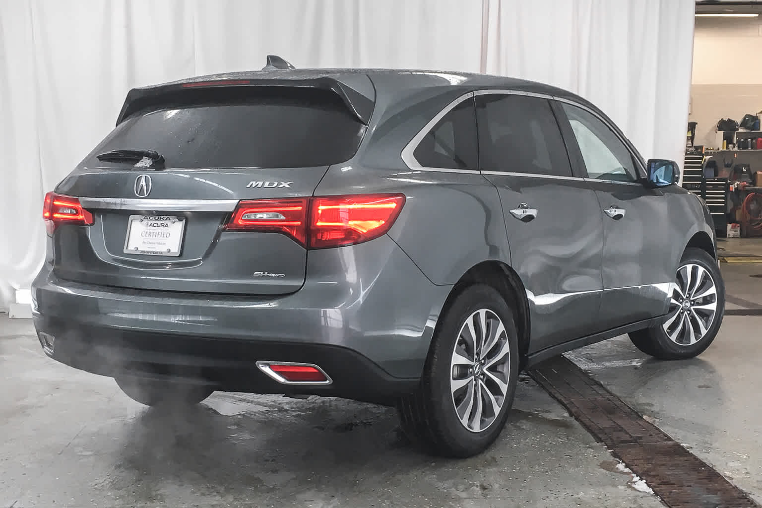 Thumbnail: 2016 Acura MDX - 16