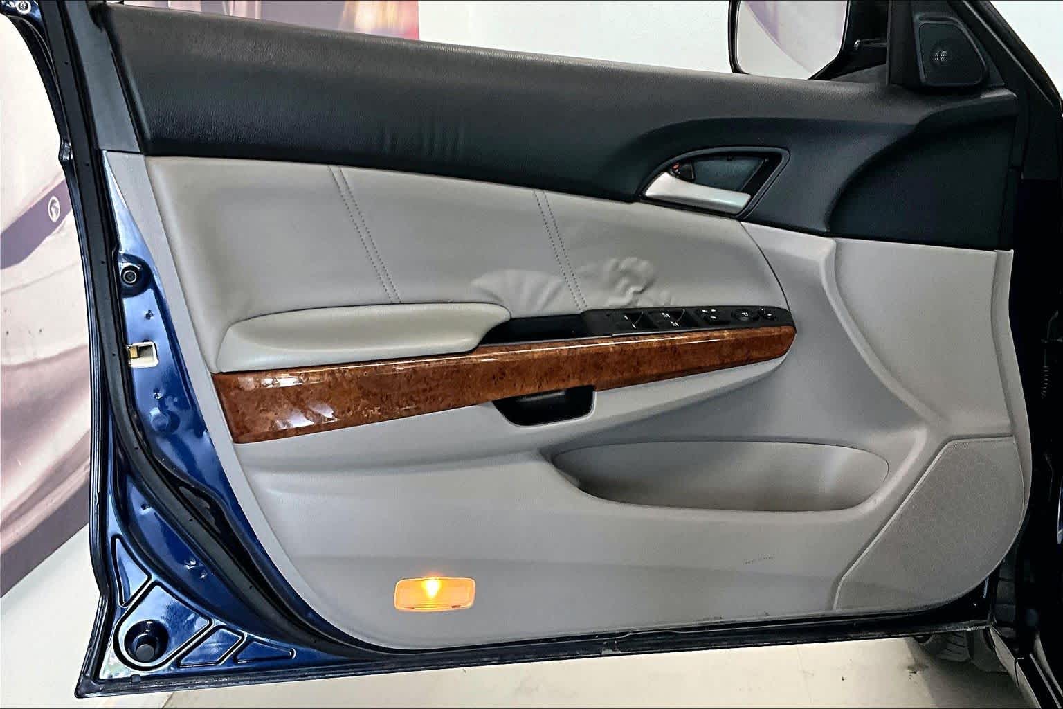 Thumbnail: 2011 Honda Accord - 24