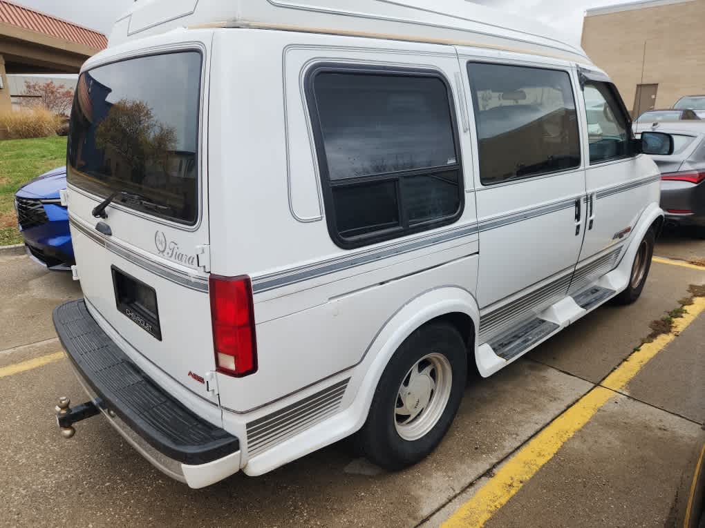 Thumbnail: 1993 Chevrolet Astro - 5