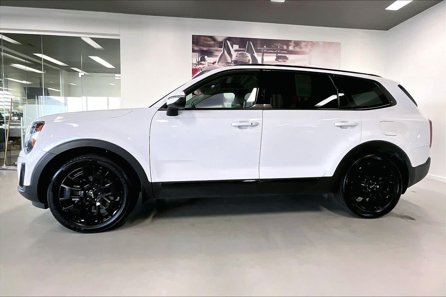 Thumbnail: 2022 Kia Telluride - 3