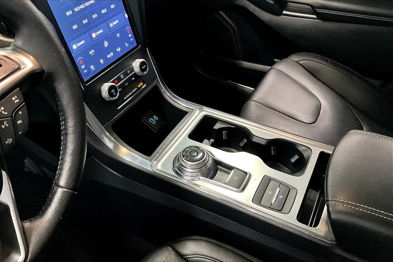 2022 Ford Edge Titanium 15