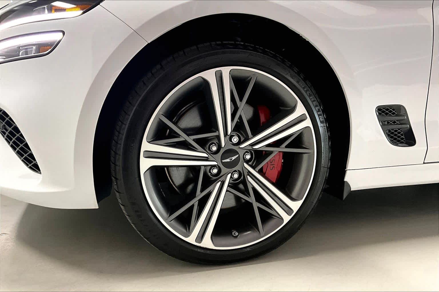 Thumbnail: 2024 Genesis G70 - 8