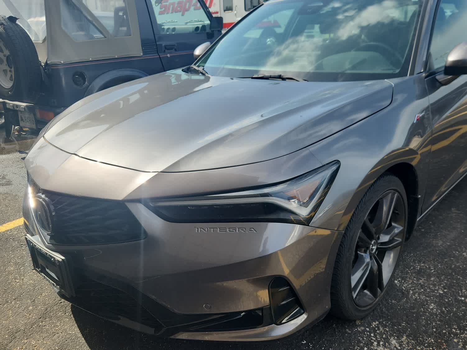 Thumbnail: 2023 Acura Integra - 2