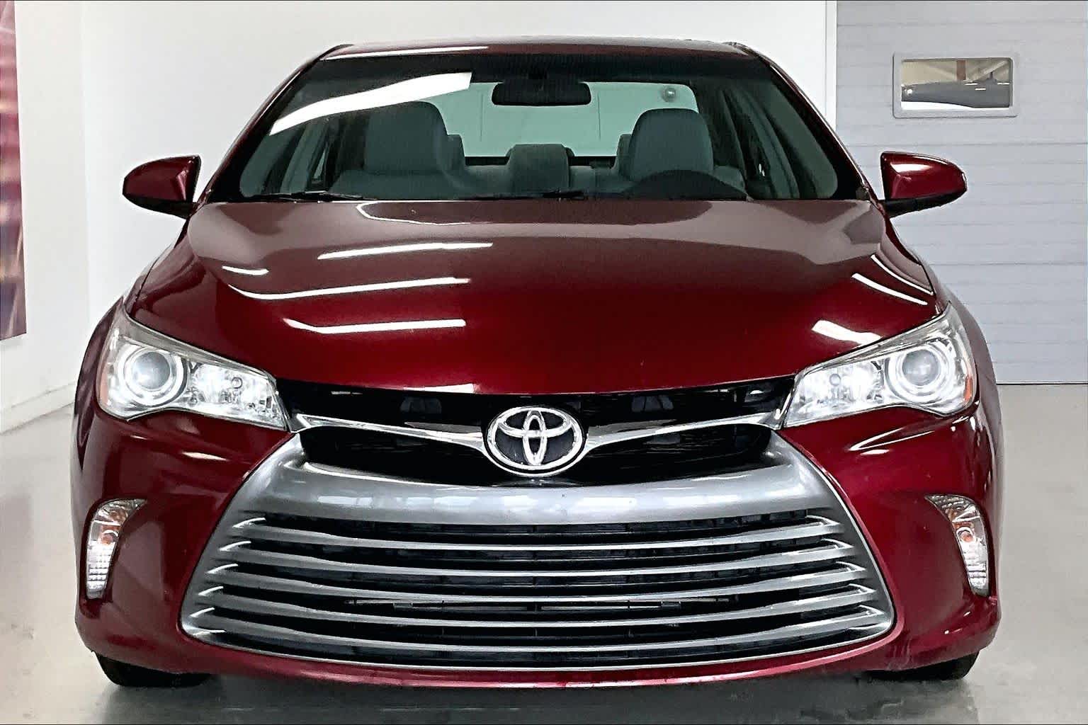 Thumbnail: 2017 Toyota Camry - 6