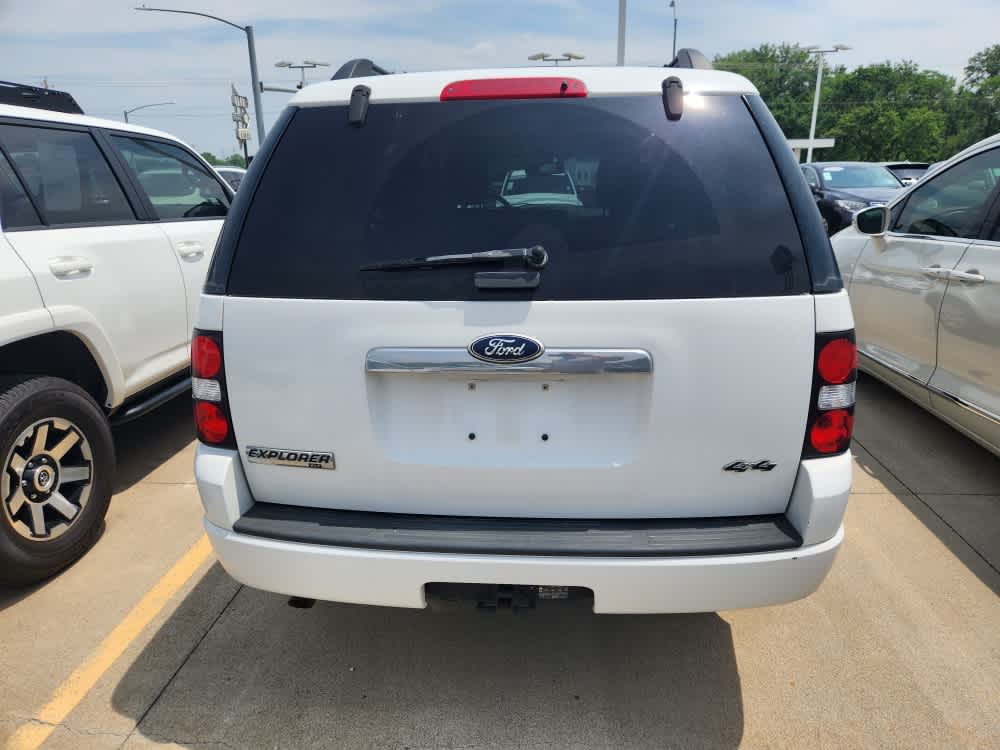2010 Ford Explorer XLT 3