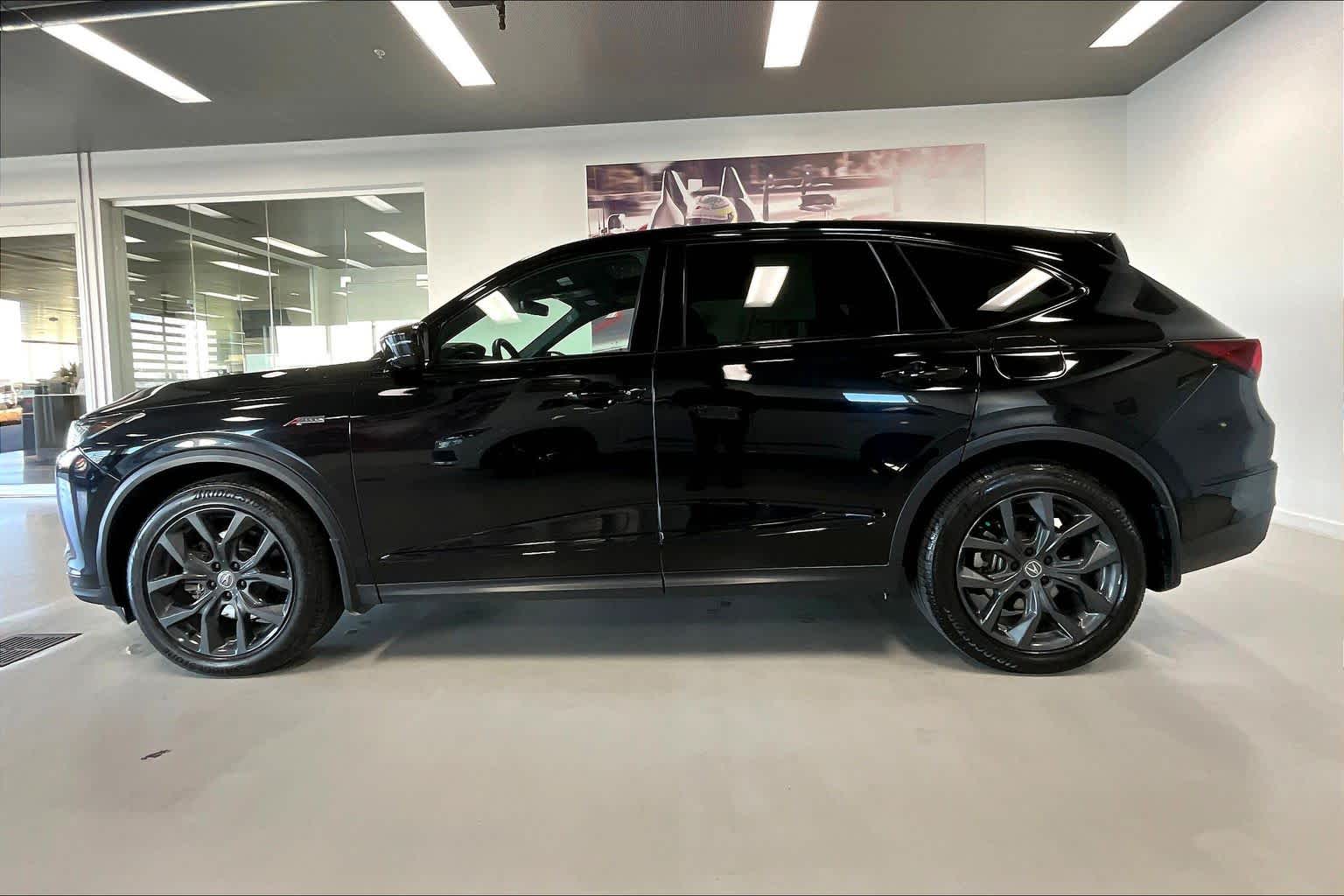 Thumbnail: 2023 Acura MDX - 3