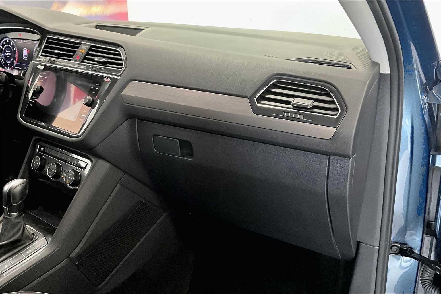 Thumbnail: 2019 Volkswagen Tiguan - 19