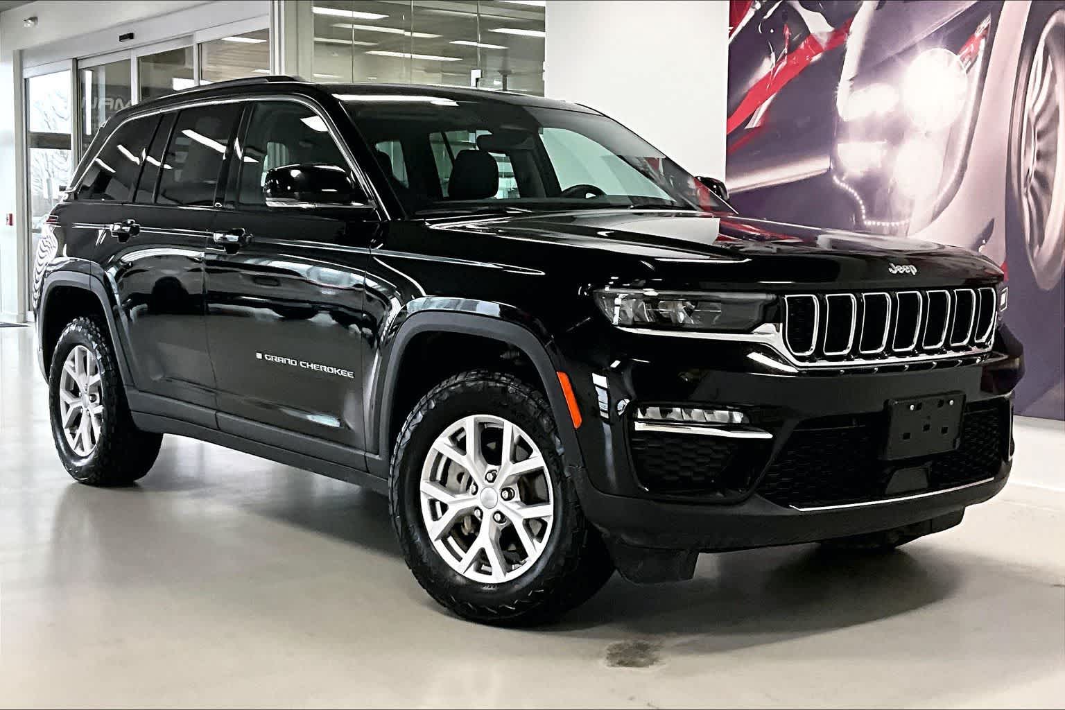 Thumbnail: 2022 Jeep Grand Cherokee - 18