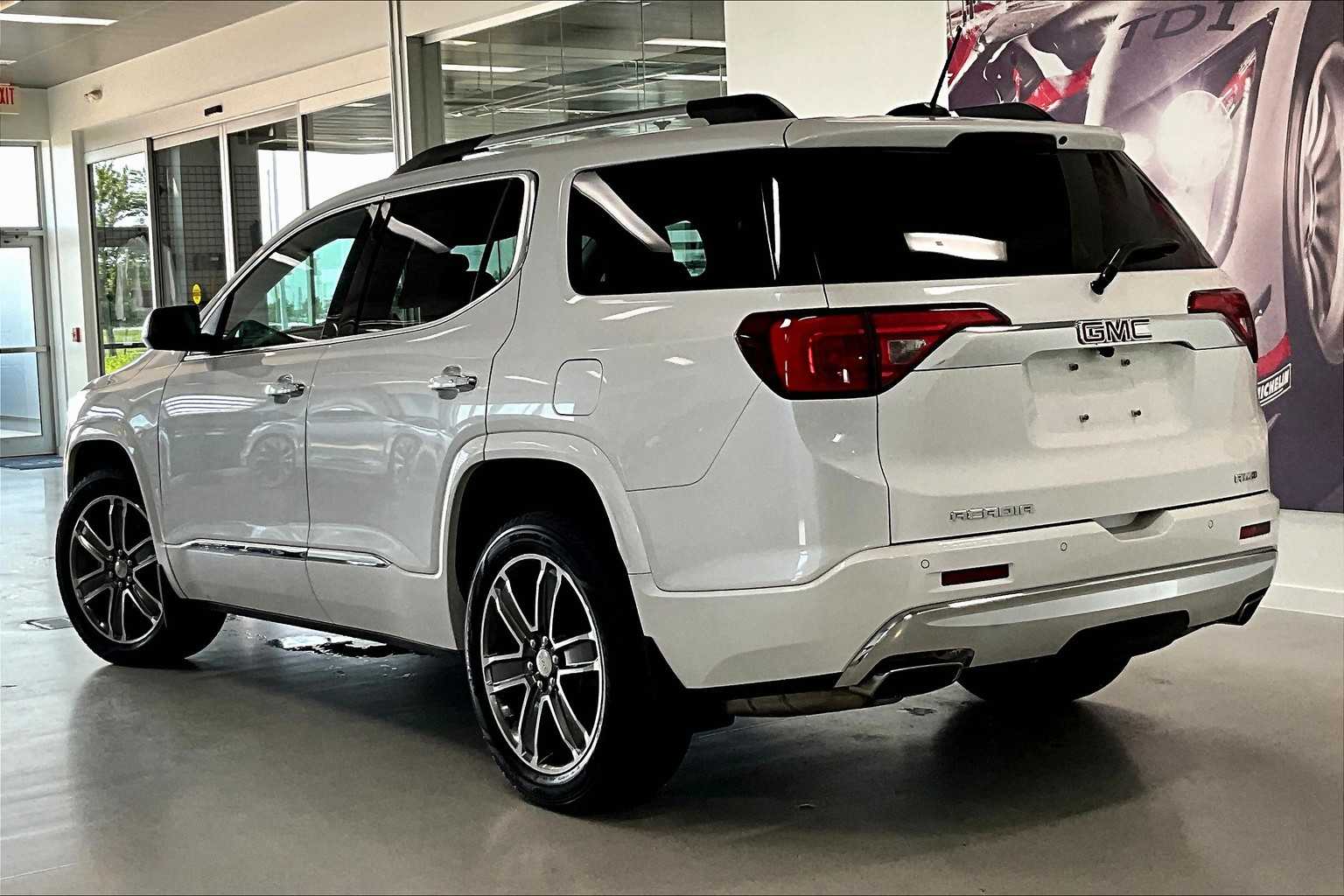 Thumbnail: 2018 GMC Acadia - 4