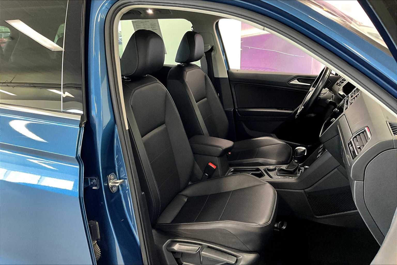 Thumbnail: 2019 Volkswagen Tiguan - 11