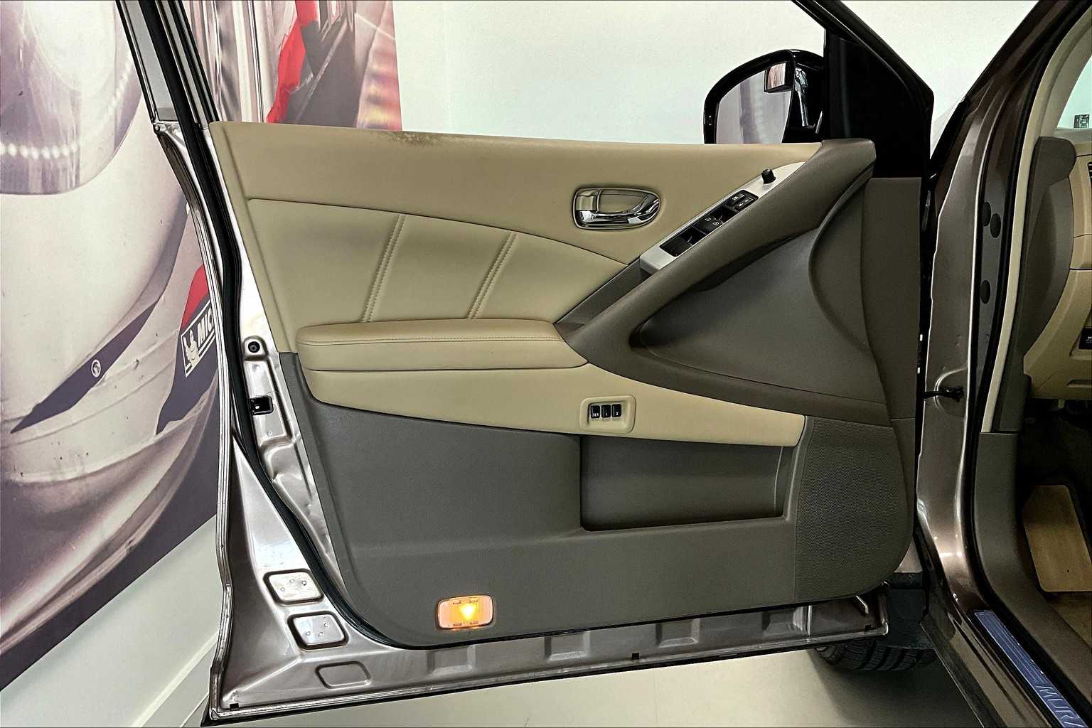 Thumbnail: 2013 Nissan Murano - 25