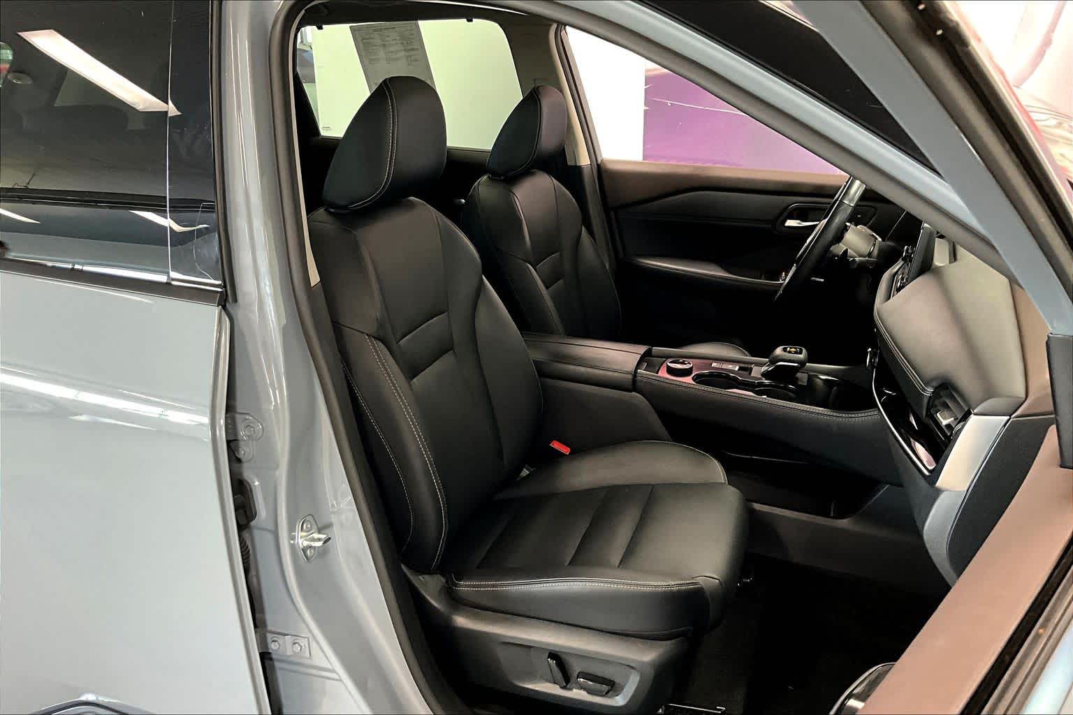 Thumbnail: 2023 Nissan Rogue - 12