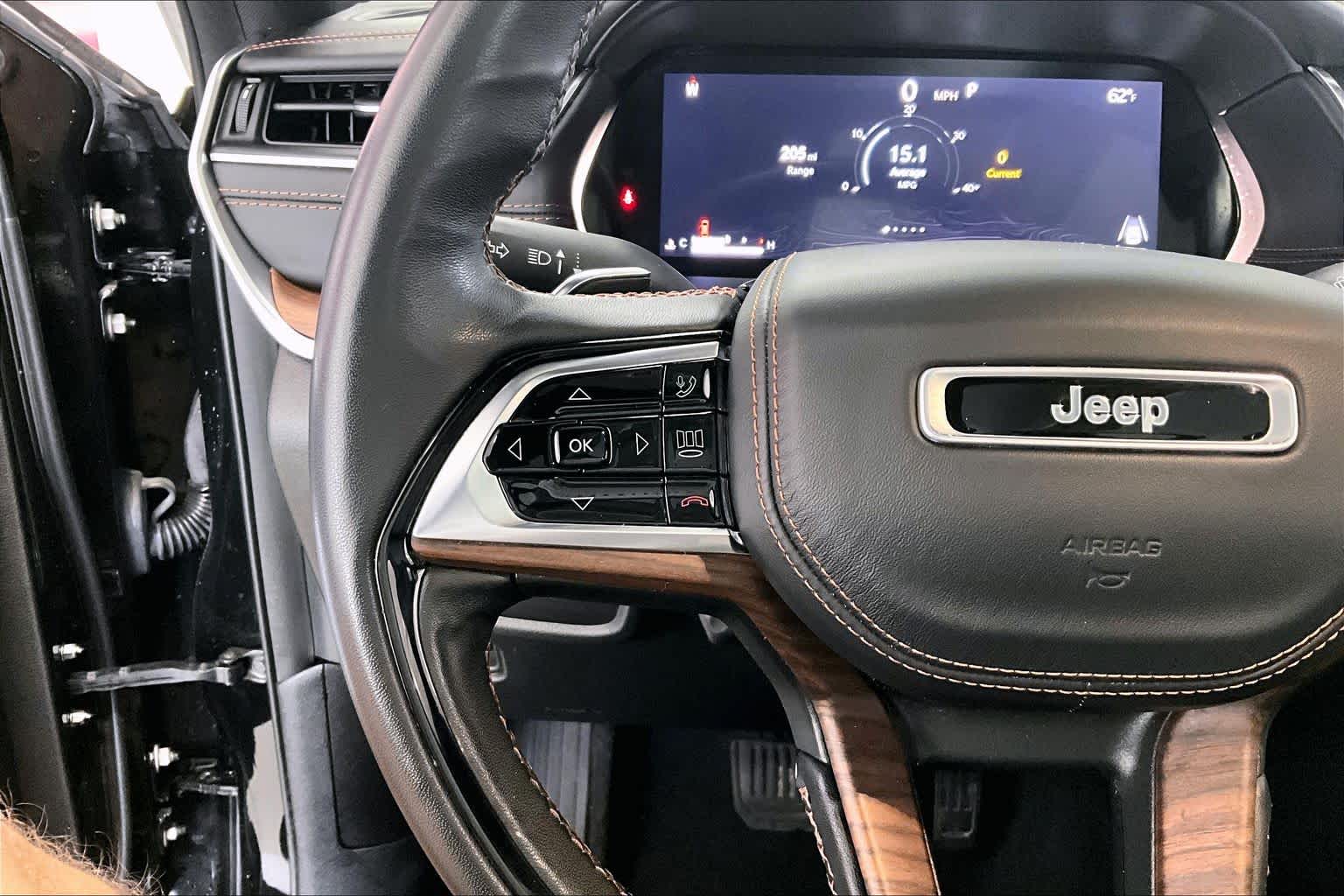 Thumbnail: 2022 Jeep Grand Cherokee - 21