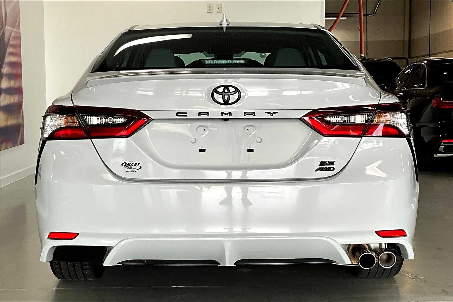 Thumbnail: 2023 Toyota Camry - 5