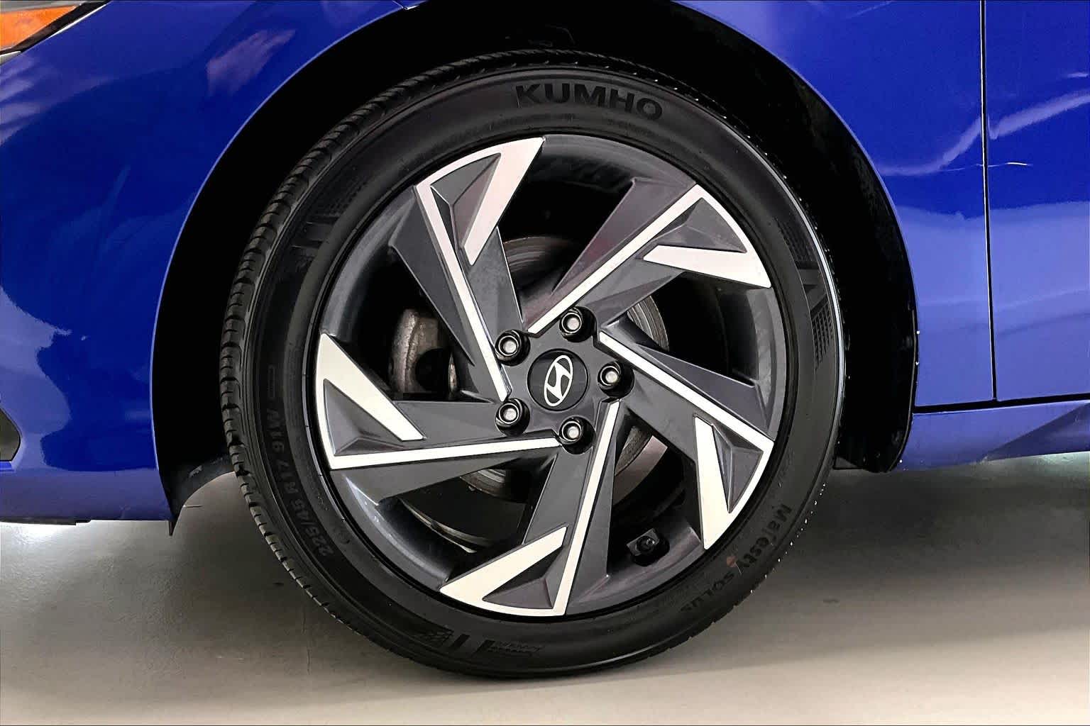 Thumbnail: 2024 Hyundai Elantra - 7