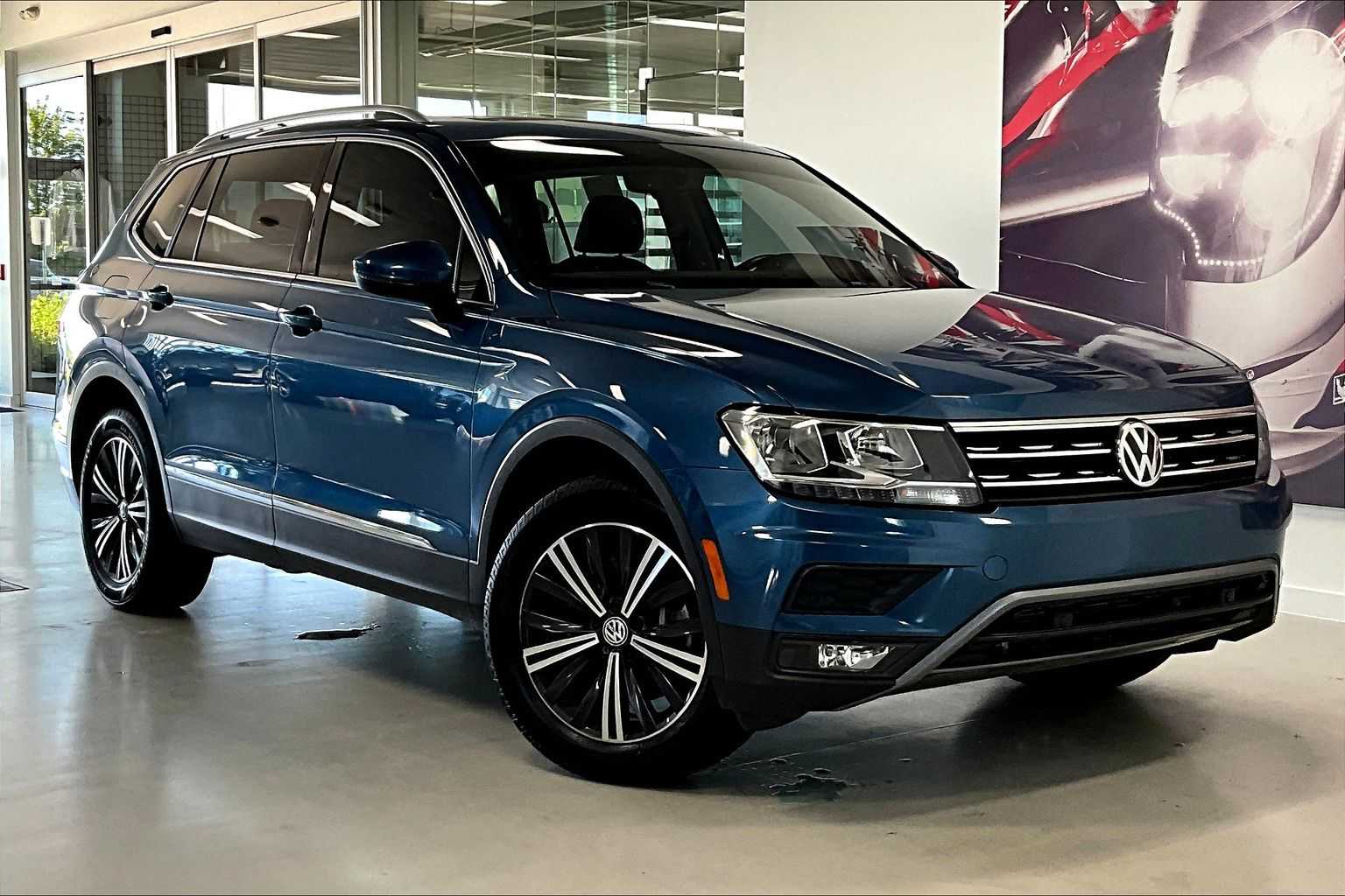 Thumbnail: 2019 Volkswagen Tiguan - 18