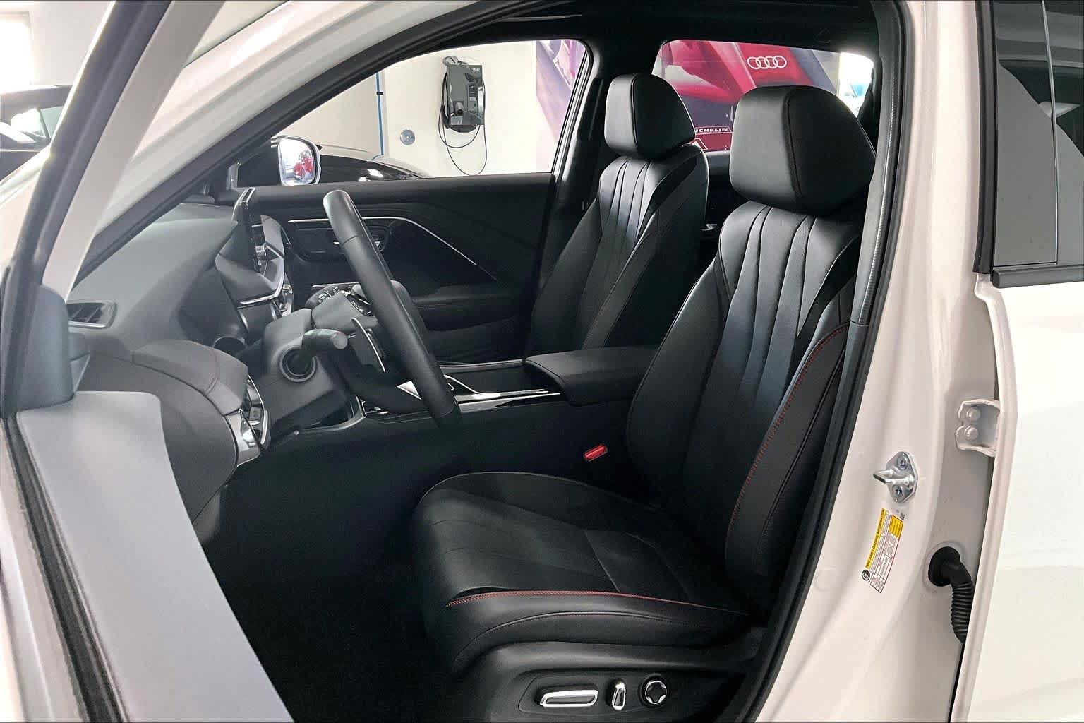 Thumbnail: 2025 Acura ADX - 10