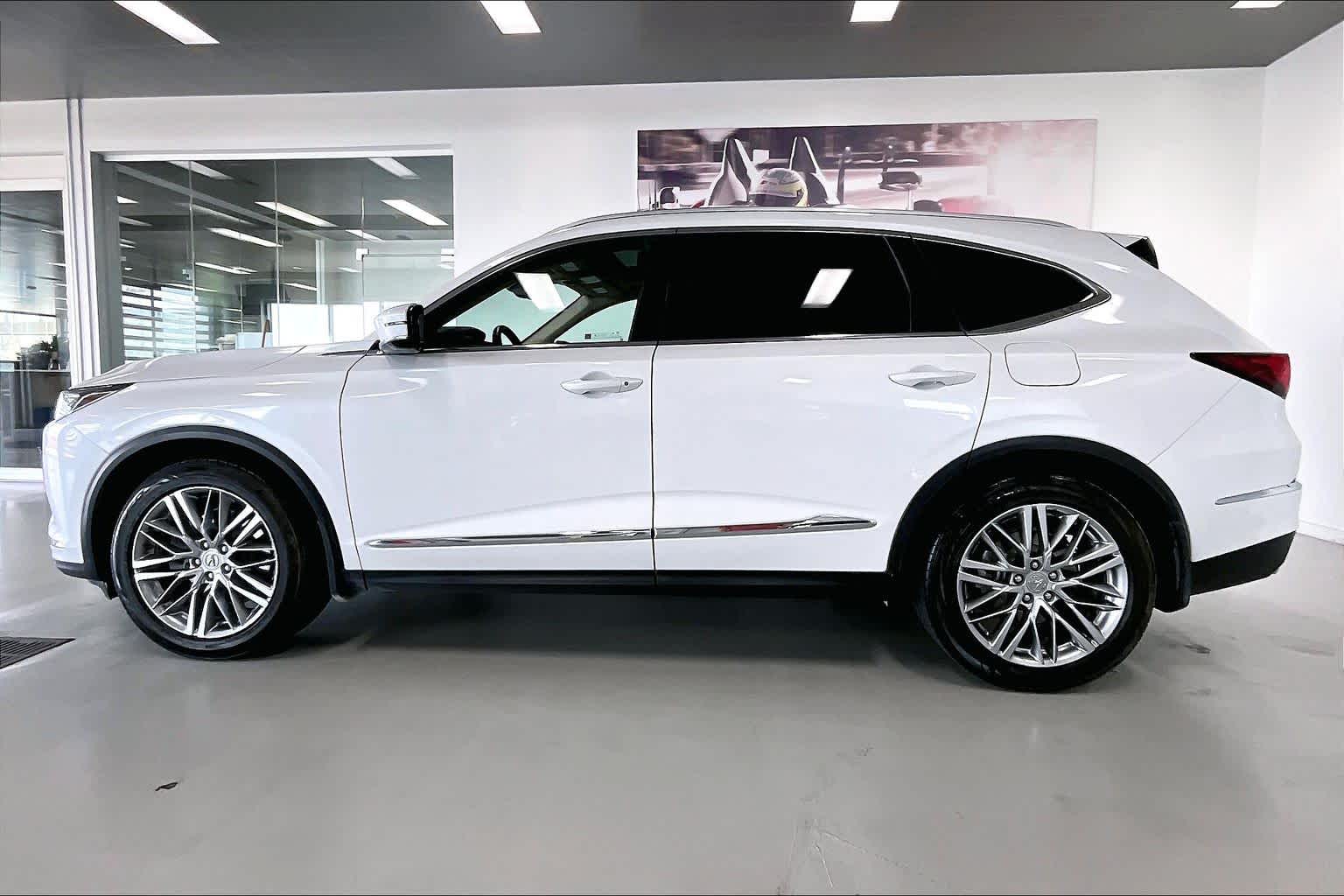 Thumbnail: 2023 Acura MDX - 3