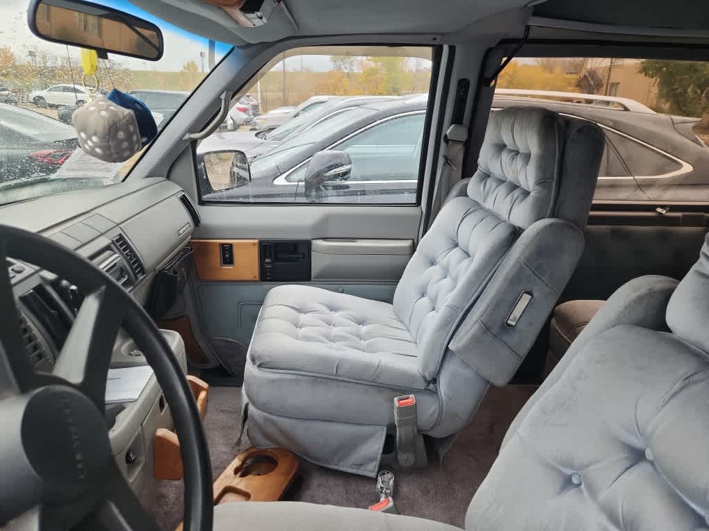 Thumbnail: 1993 Chevrolet Astro - 9