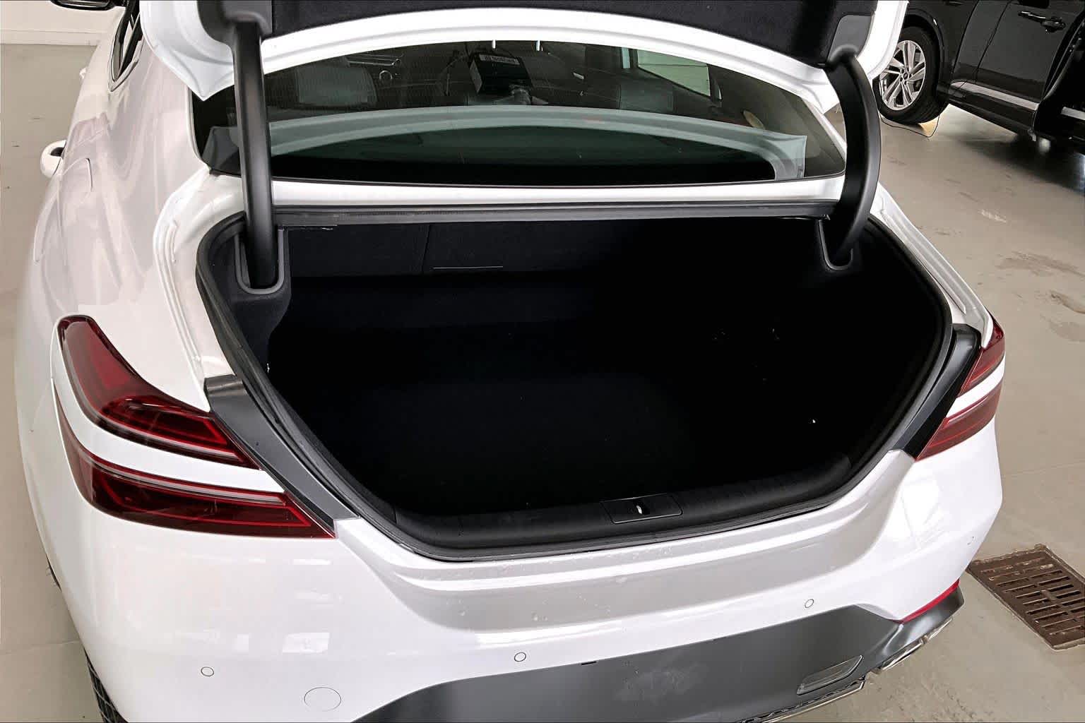 Thumbnail: 2023 Genesis G70 - 17