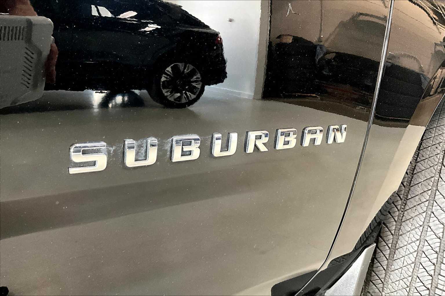 Thumbnail: 2016 Chevrolet Suburban - 7
