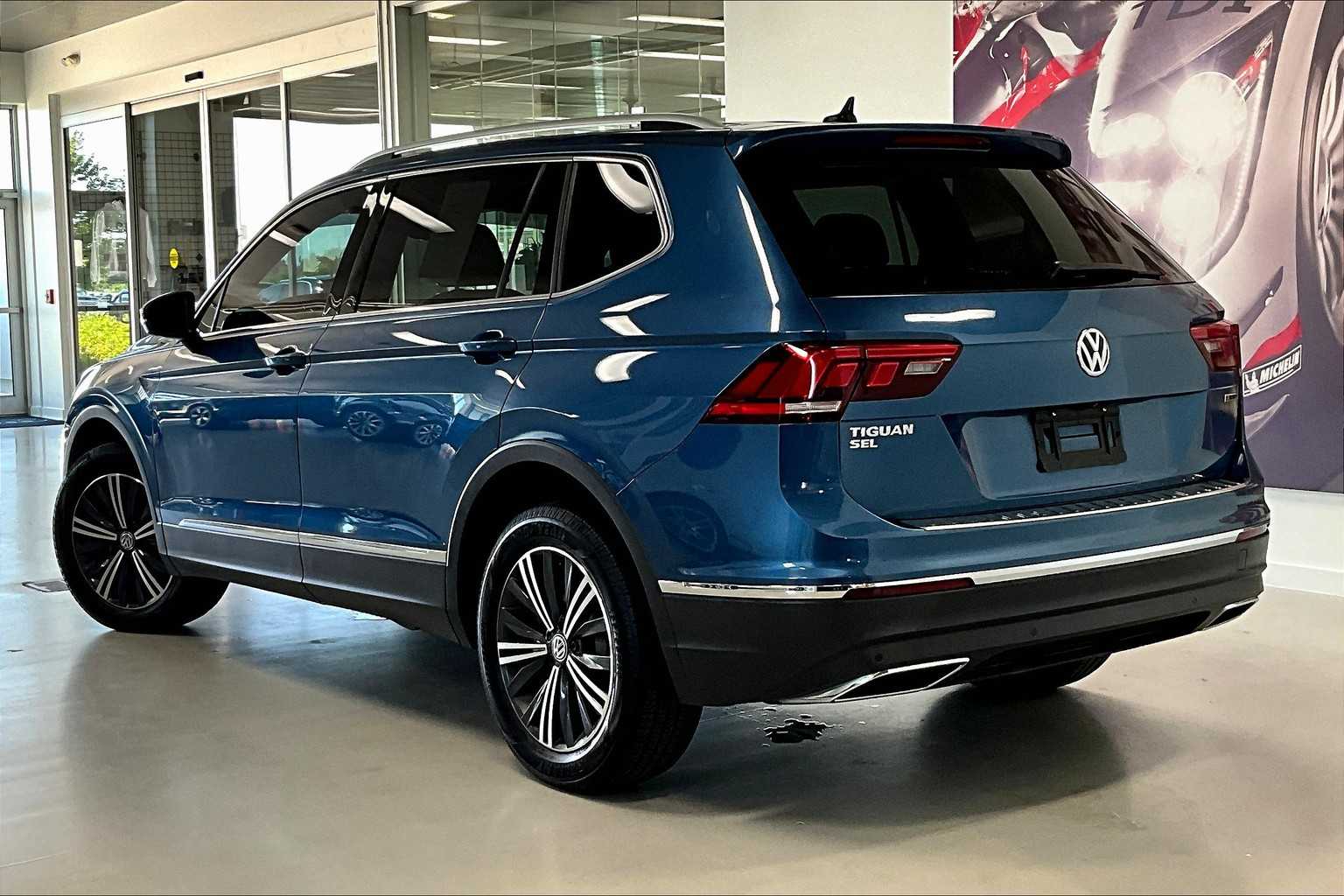 Thumbnail: 2019 Volkswagen Tiguan - 4