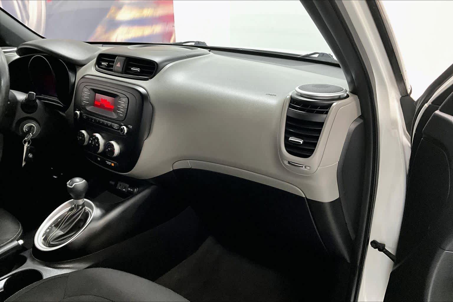 Thumbnail: 2014 Kia Soul - 21