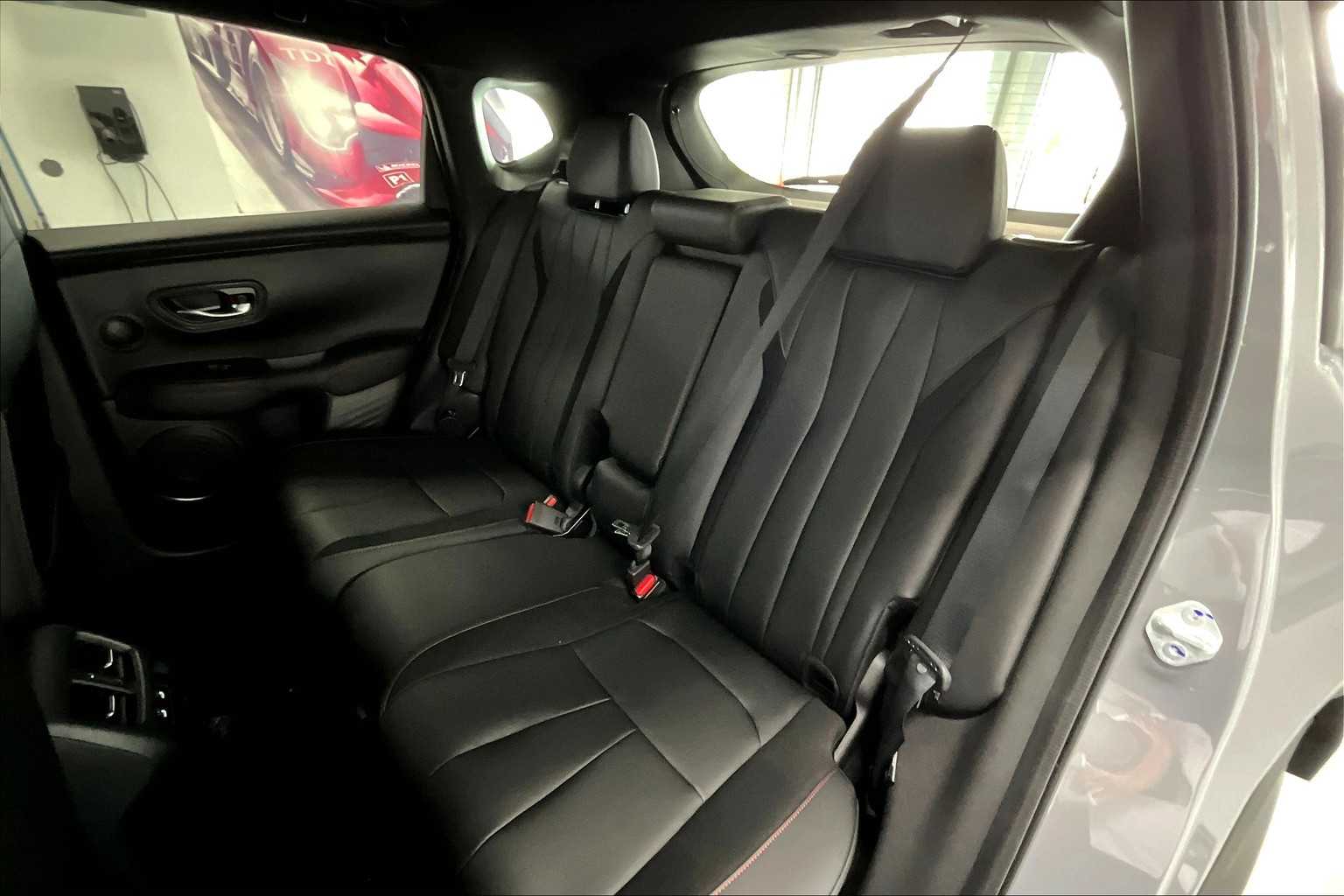 Thumbnail: 2025 Acura ADX - 13