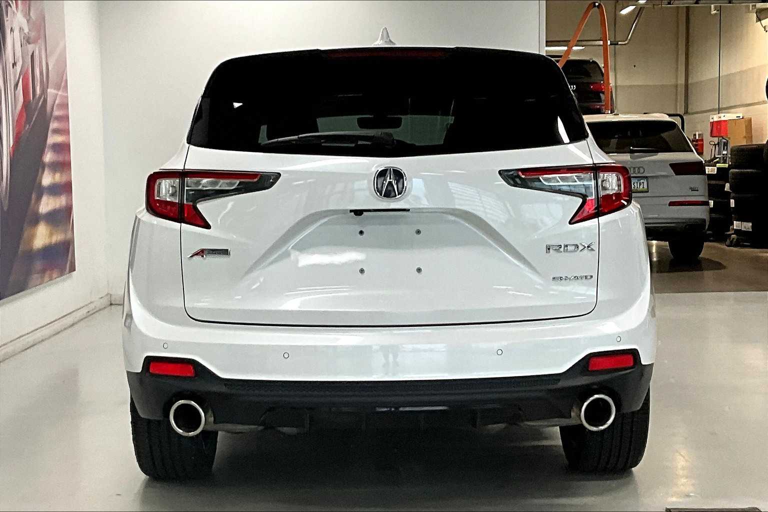 Thumbnail: 2023 Acura RDX - 5