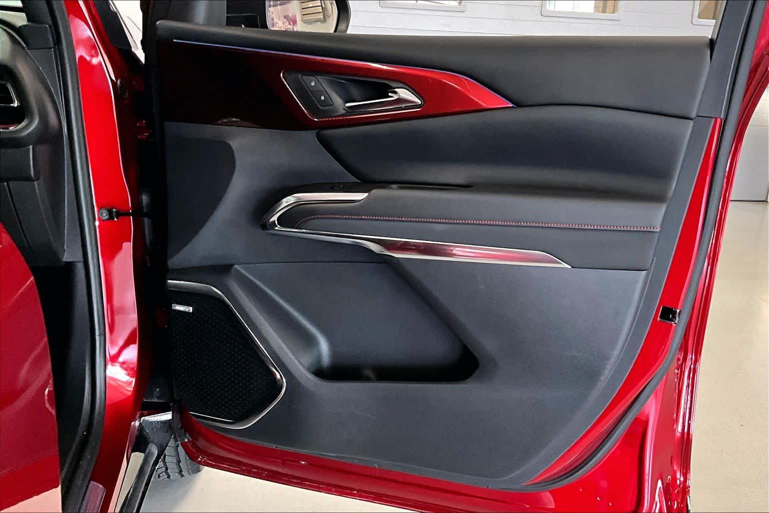 Thumbnail: 2024 Chevrolet Traverse - 25