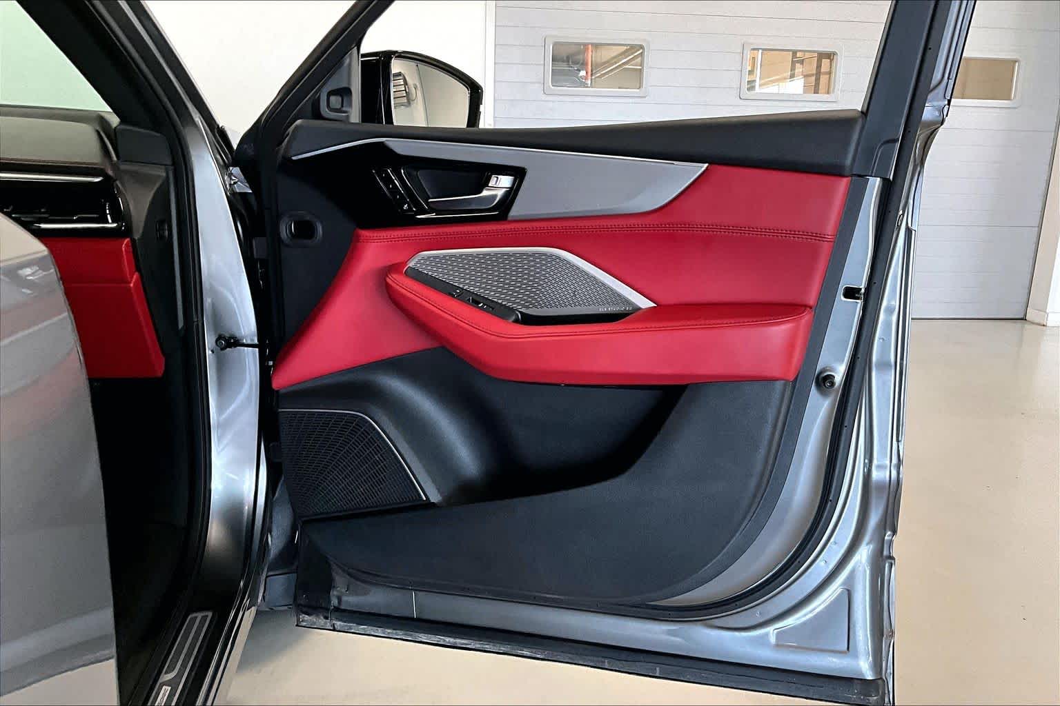 Thumbnail: 2023 Acura MDX - 26