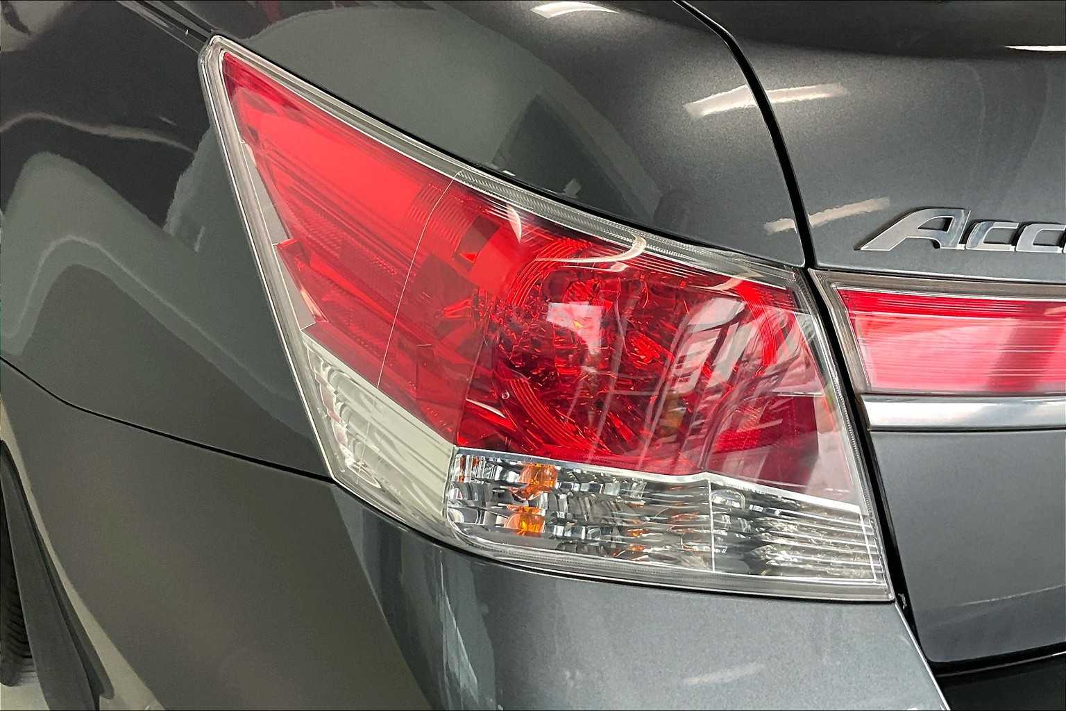 Thumbnail: 2011 Honda Accord - 17