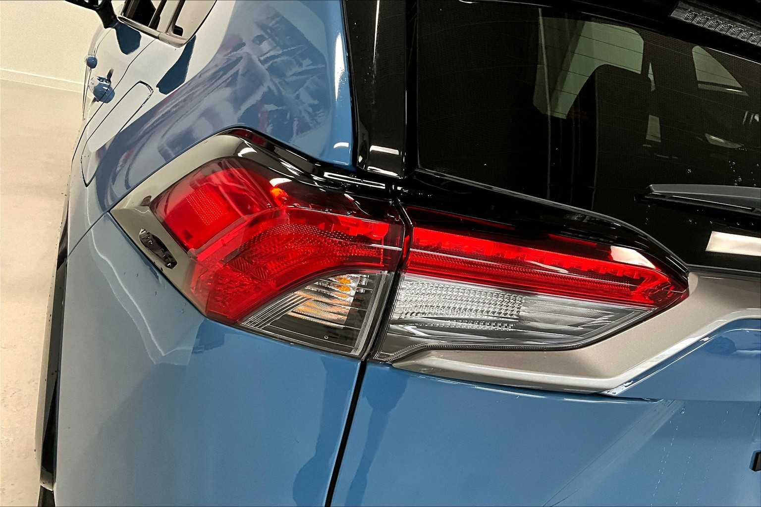 Thumbnail: 2022 Toyota RAV4 - 27