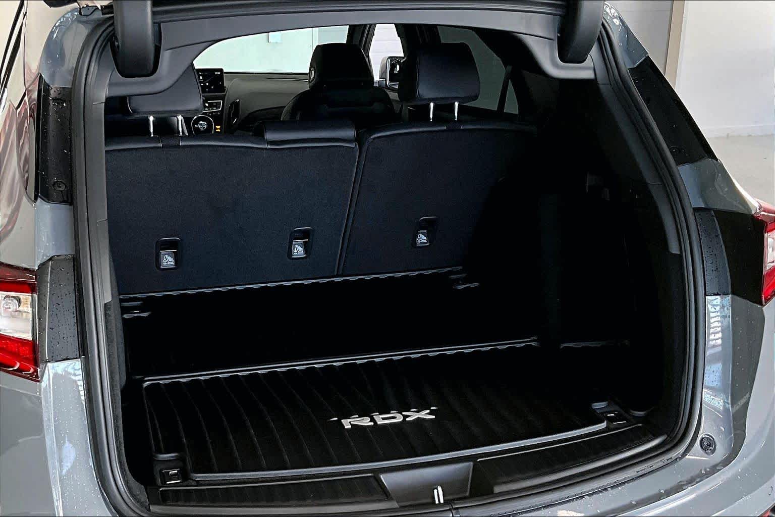 Thumbnail: 2026 Acura RDX - 19