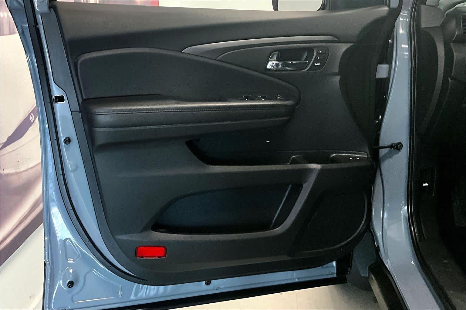 Thumbnail: 2022 Honda Pilot - 25