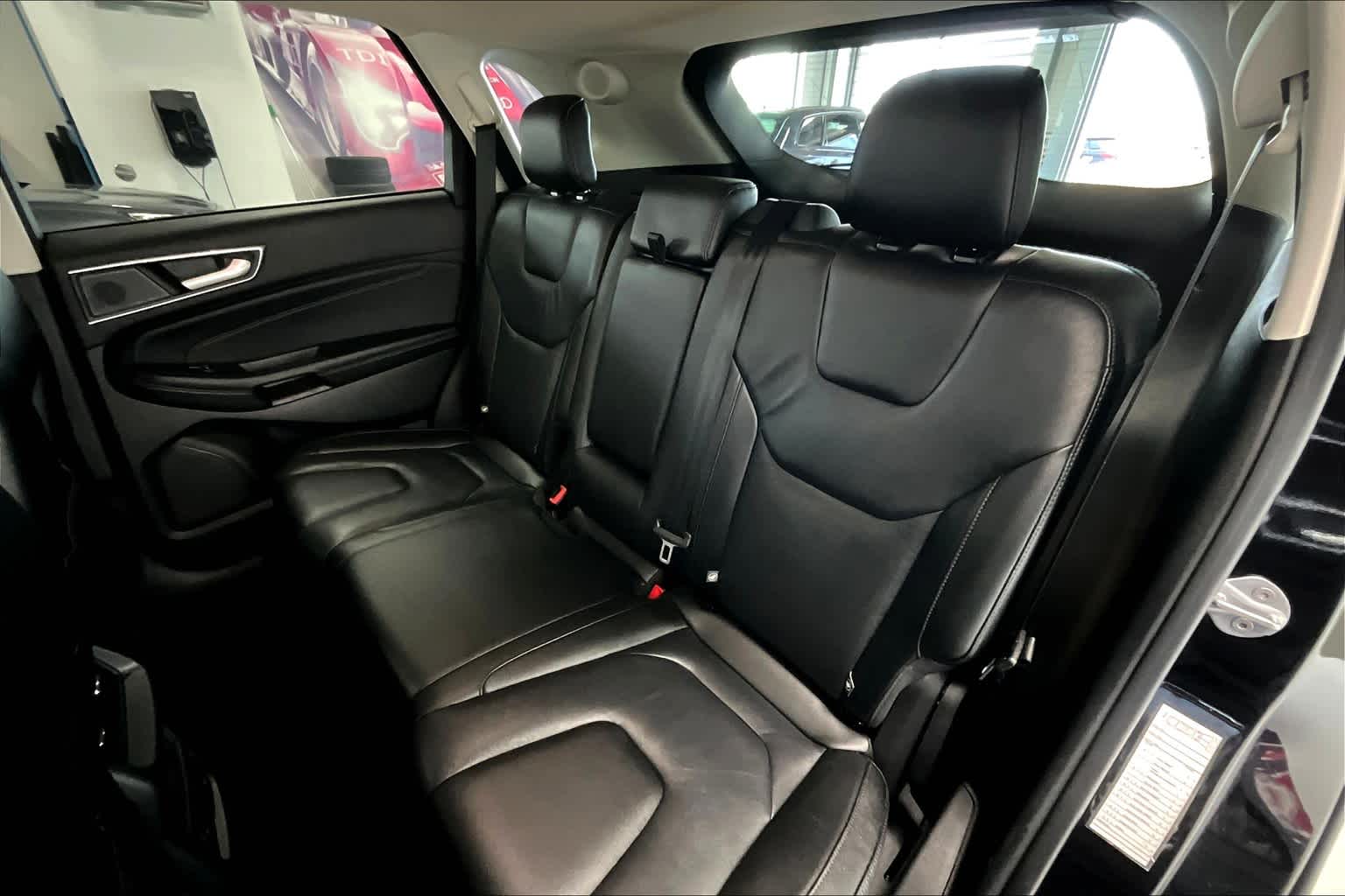 2022 Ford Edge Titanium 24