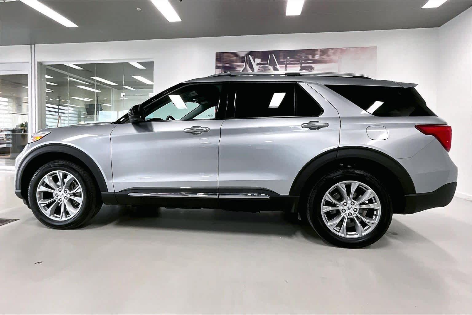 Thumbnail: 2023 Ford Explorer - 3