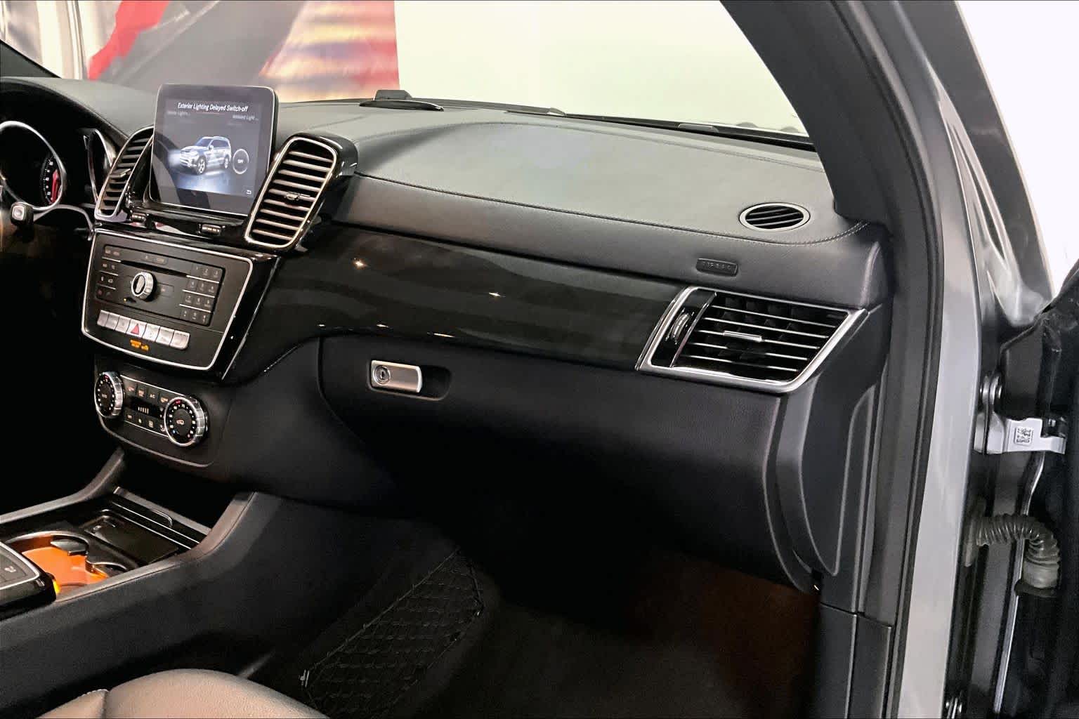 Thumbnail: 2018 Mercedes-Benz GLS - 21