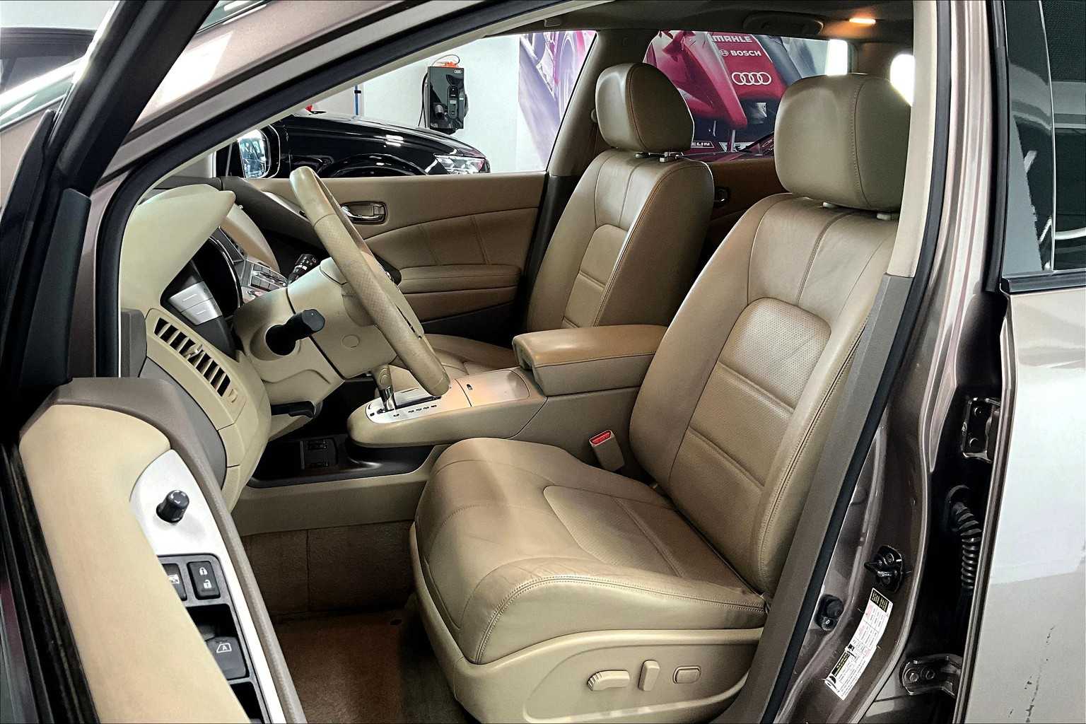 Thumbnail: 2013 Nissan Murano - 10