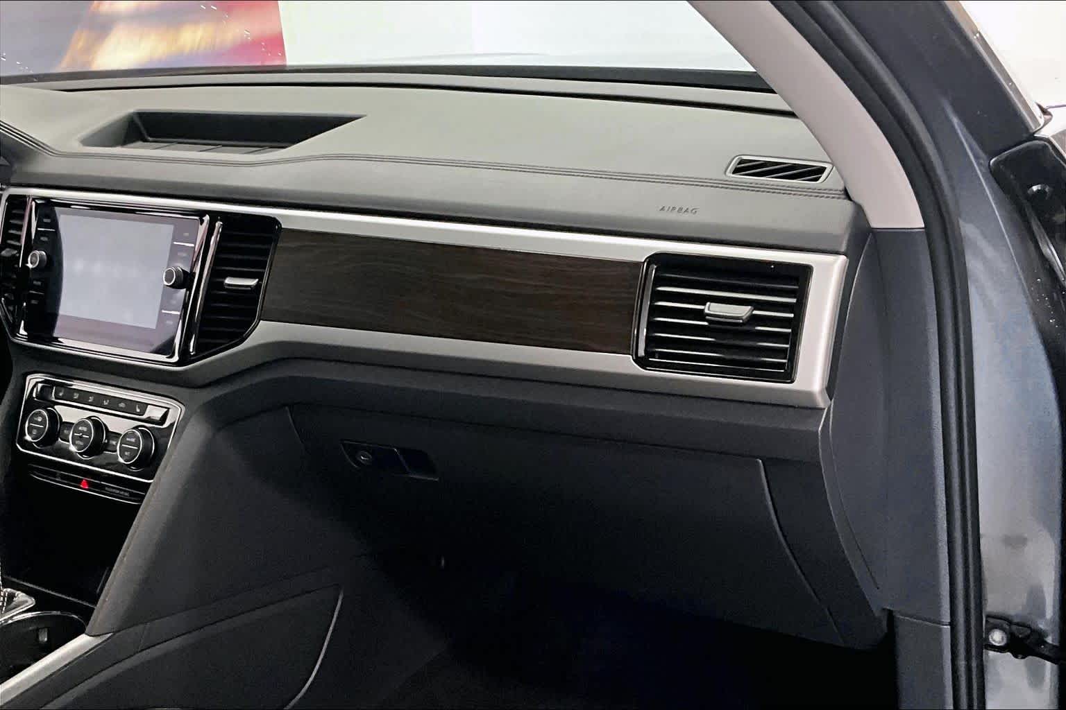 Thumbnail: 2023 Volkswagen Atlas - 19