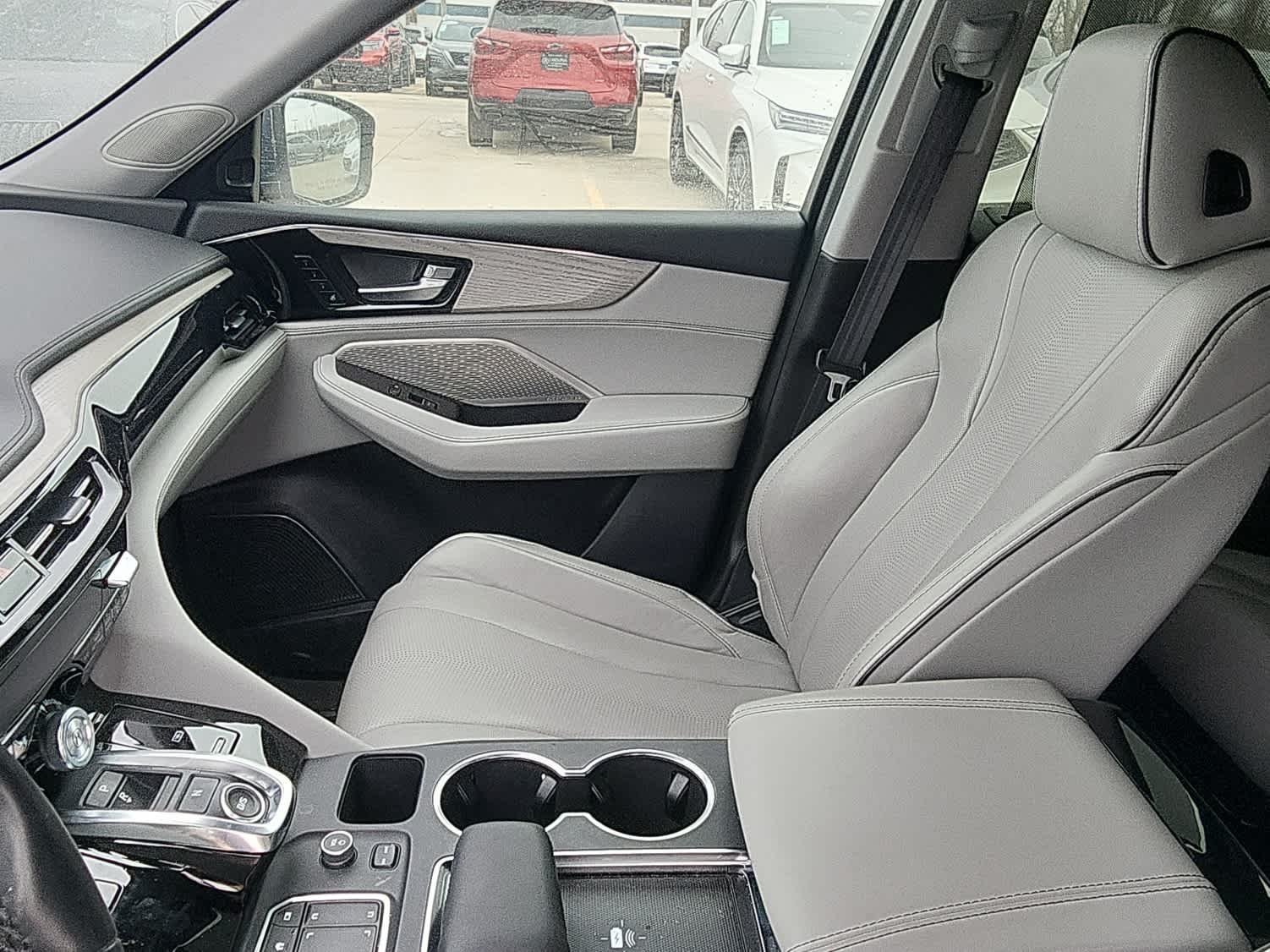 Thumbnail: 2022 Acura MDX - 9