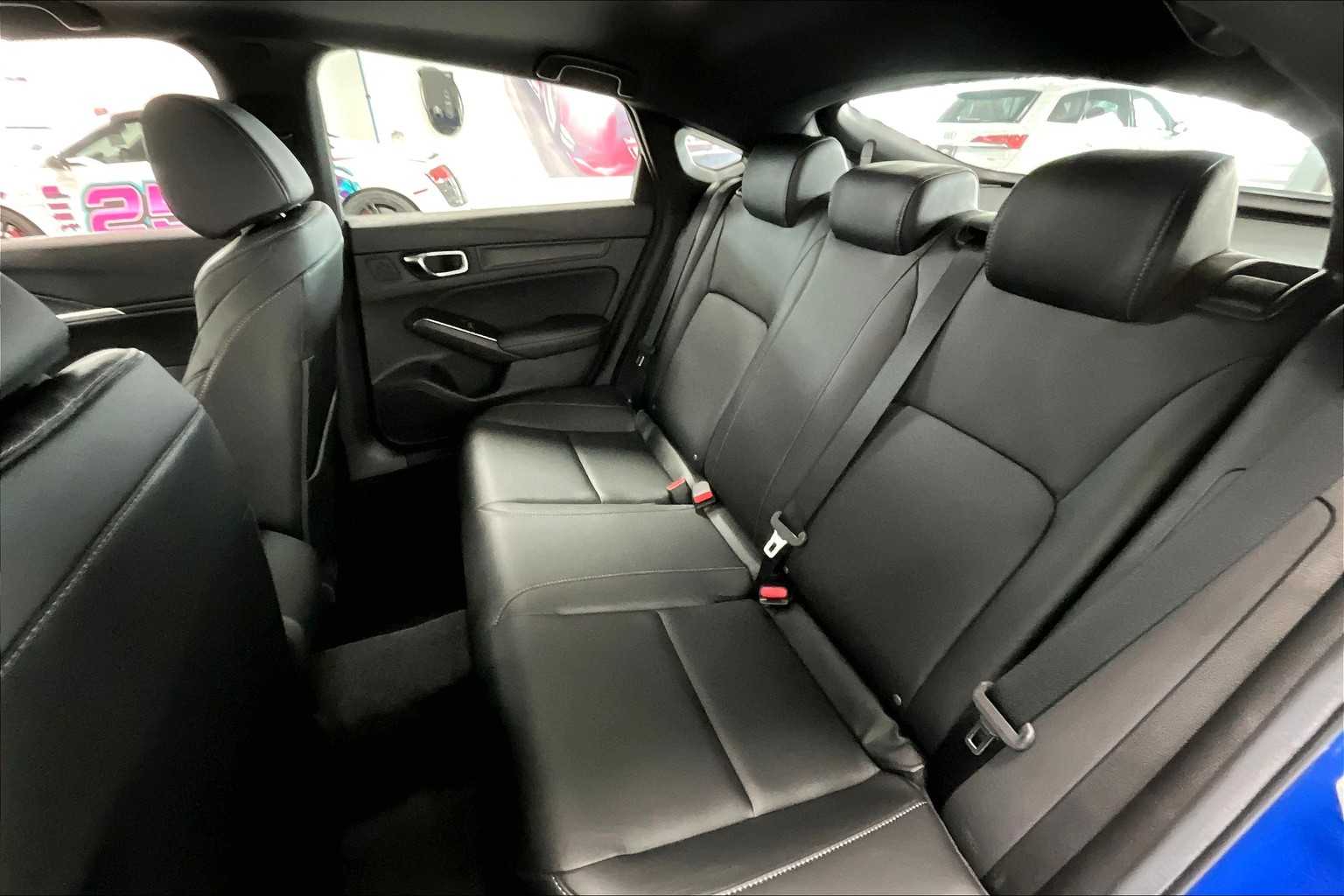 Thumbnail: 2025 Acura Integra - 27