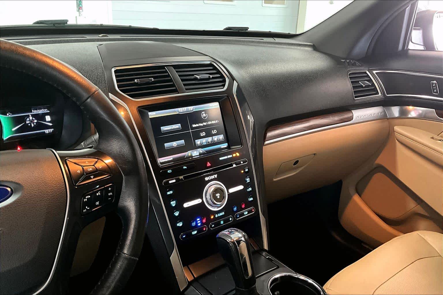 Thumbnail: 2016 Ford Explorer - 13