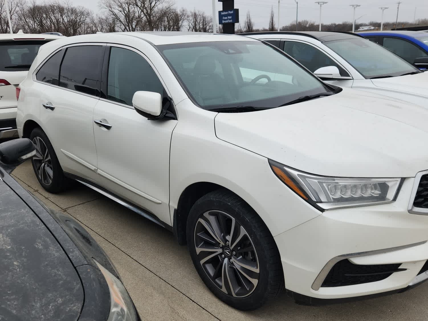 Thumbnail: 2019 Acura MDX - 4