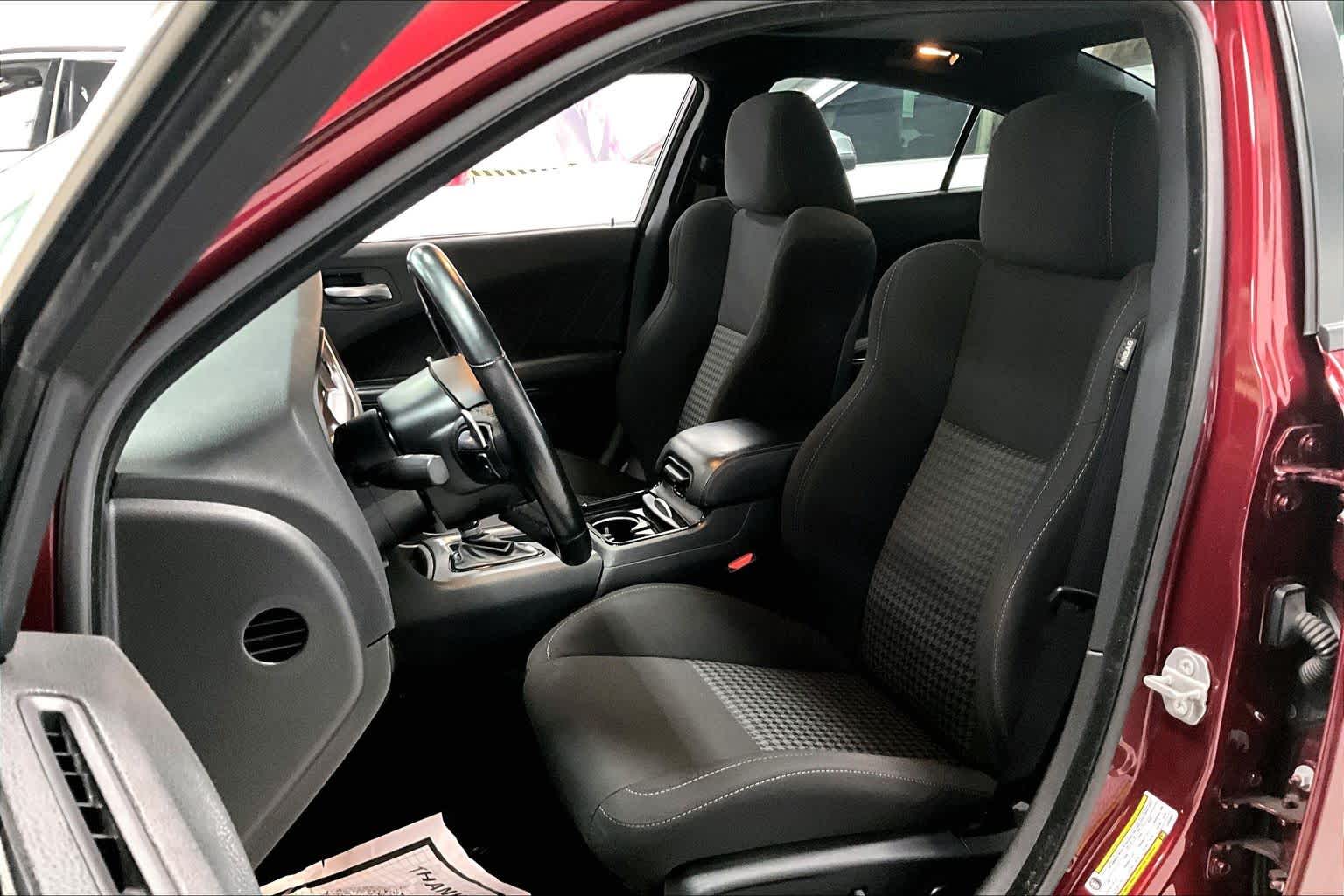 Thumbnail: 2020 Dodge Charger - 10