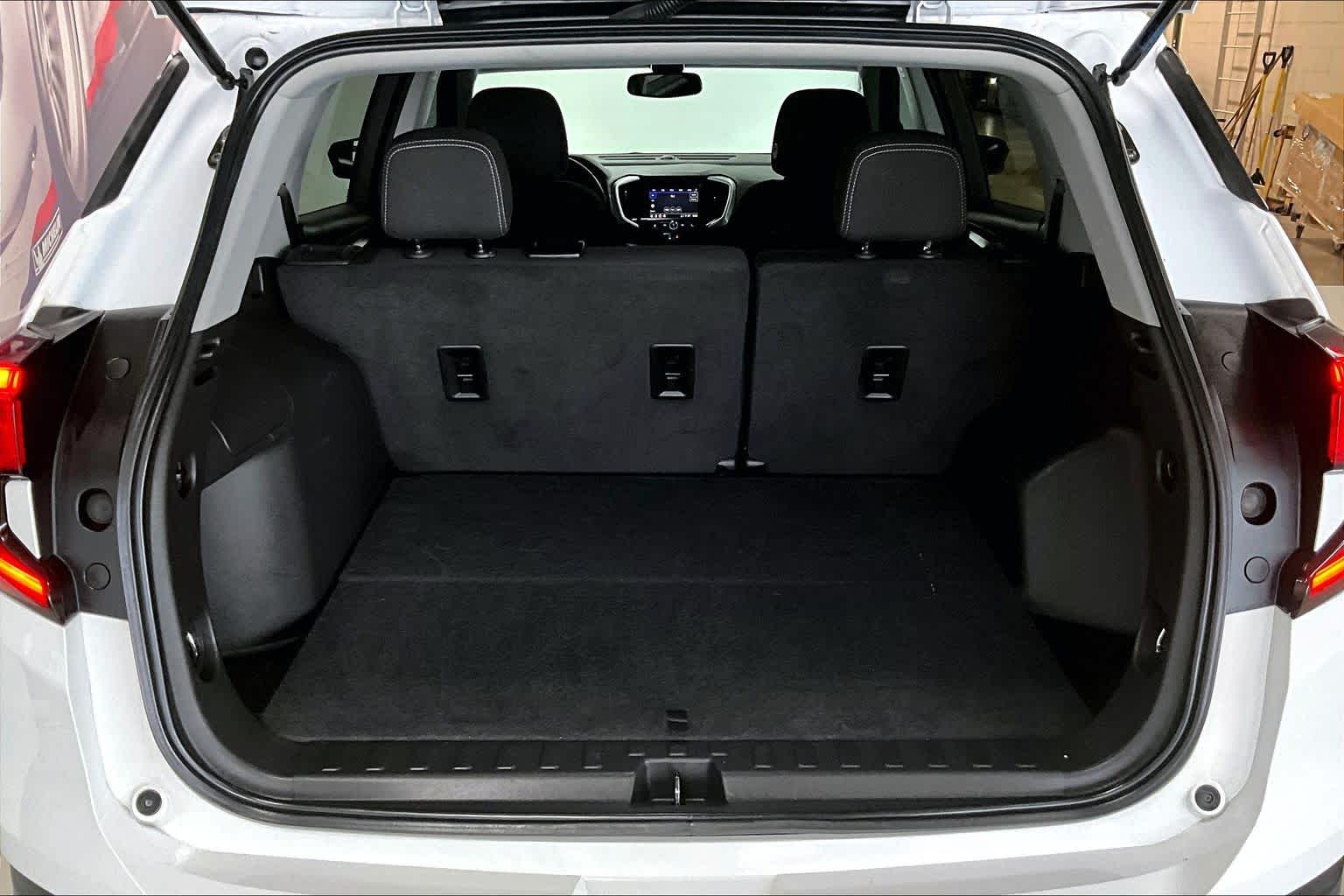 Thumbnail: 2022 GMC Terrain - 18