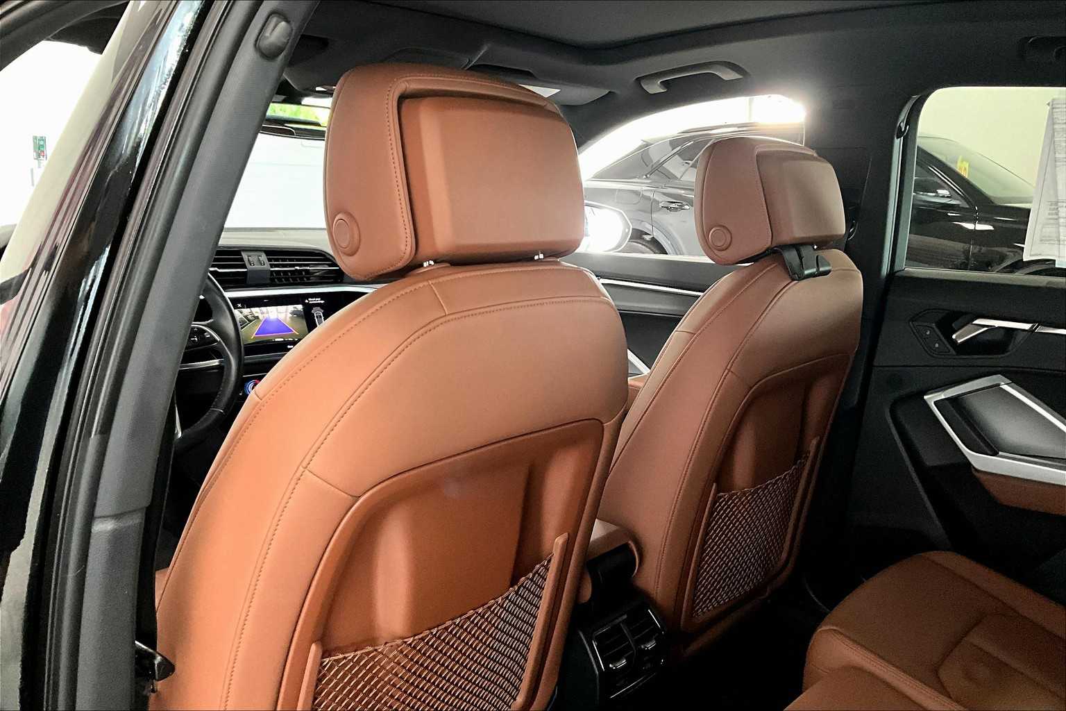 Thumbnail: 2020 Audi Q3 - 10